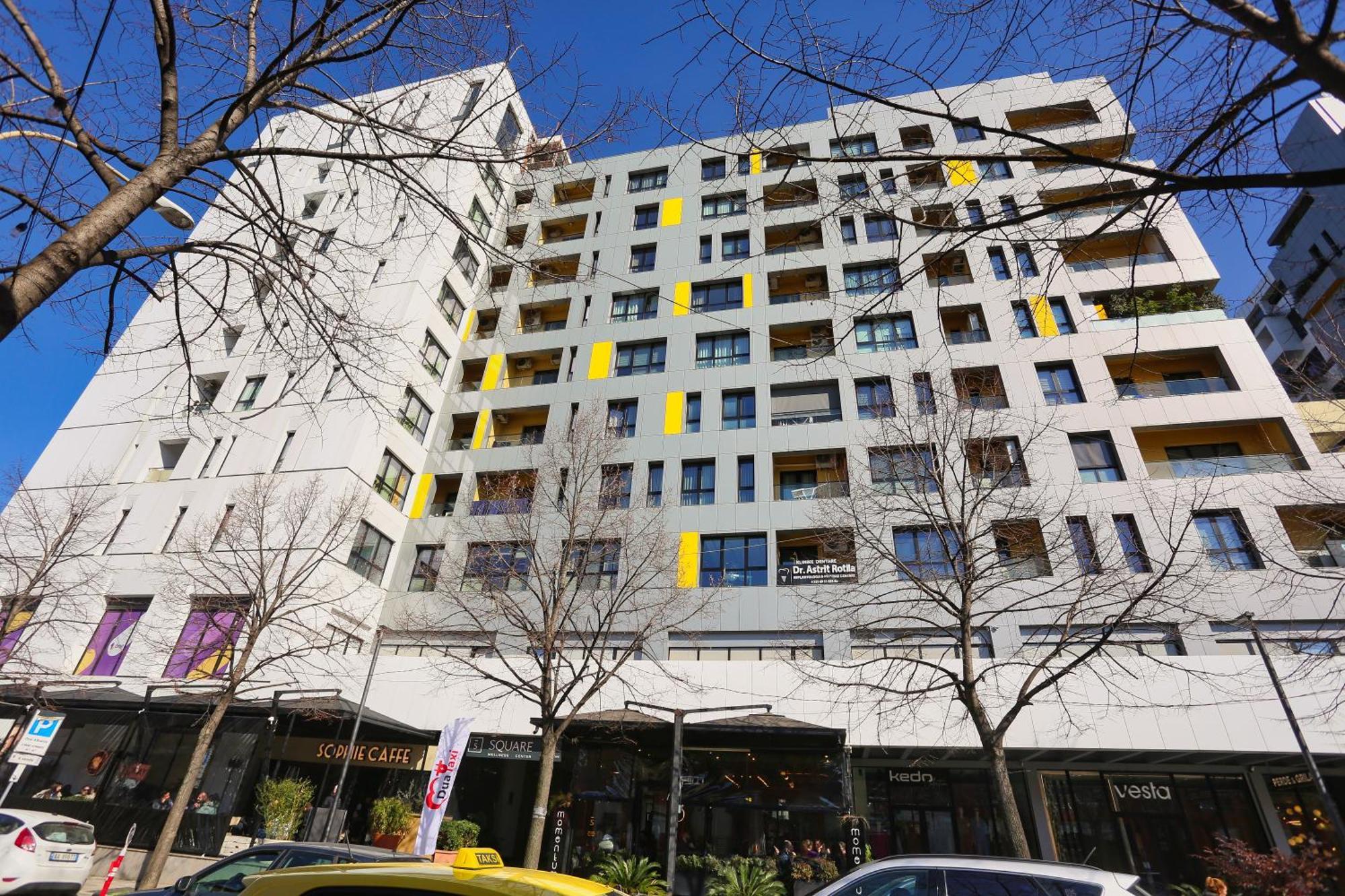 Leilighet Luxurious Square 21 Tiranë